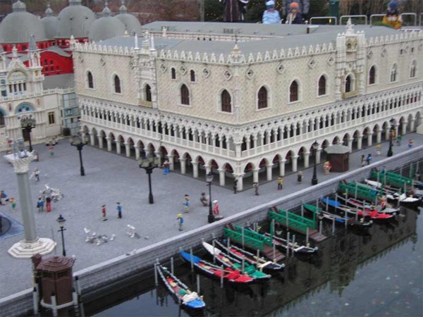 Удивительная Венеция из Lego (10 фото)