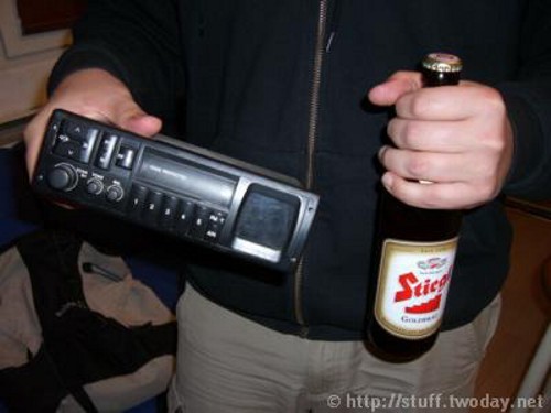 1000 способов открыть бутылку пива (41 фото)