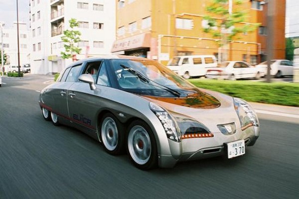 Японский удивительный электромобиль Eliica (6 фото)
