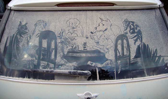 Еще одни любители рисовать на пыльных стеклах, у них однако не плохо получается (22 фото)