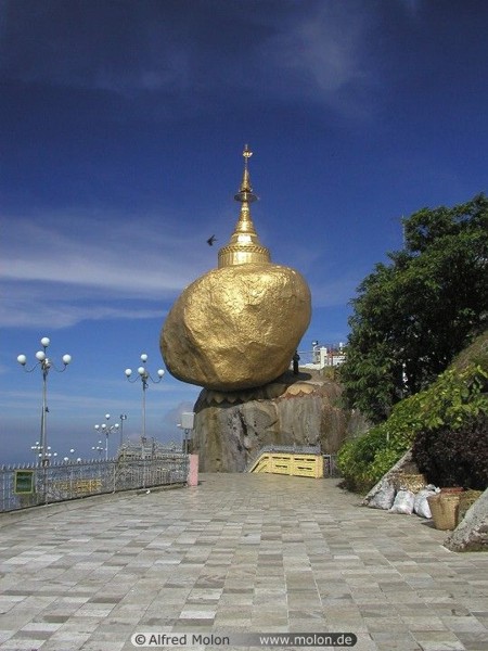 Golden Rock.  ! (9 )