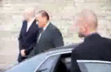 Берлусконе падонаг:)