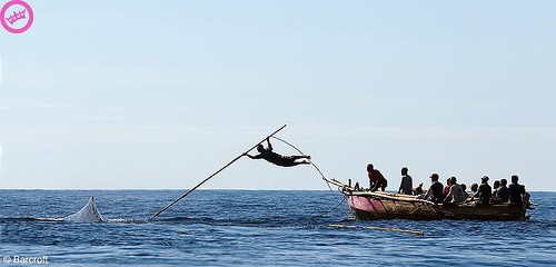 Охота на китов в Индонезии (5 фото)