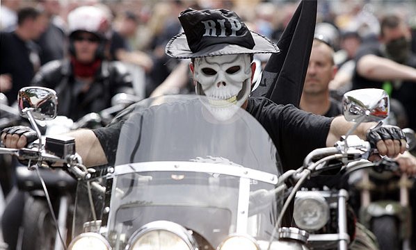Парад Harley Davidson в Гамбурге (10 фото)