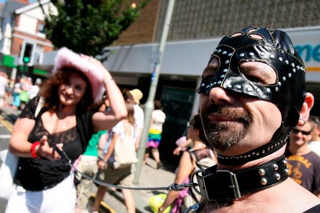 Гей-парады в Амстердаме, Брайтоне, Стокгольме (13 фото)