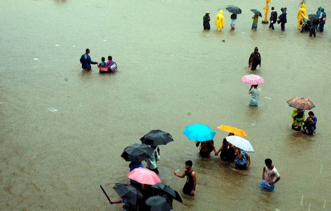 Наводнение в Южной Азии (8 фото)