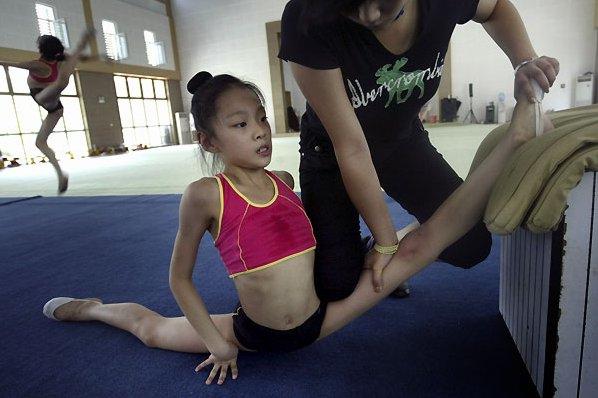 Спортивные школы Китая для самых маленьких (12 фото)