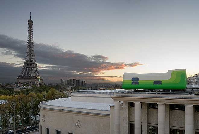 Удивительный отель на крыше парижского музея (9 фото)