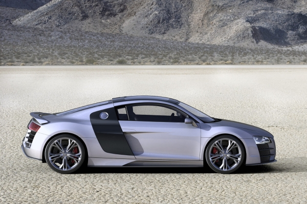   Audi R8   (9  + )