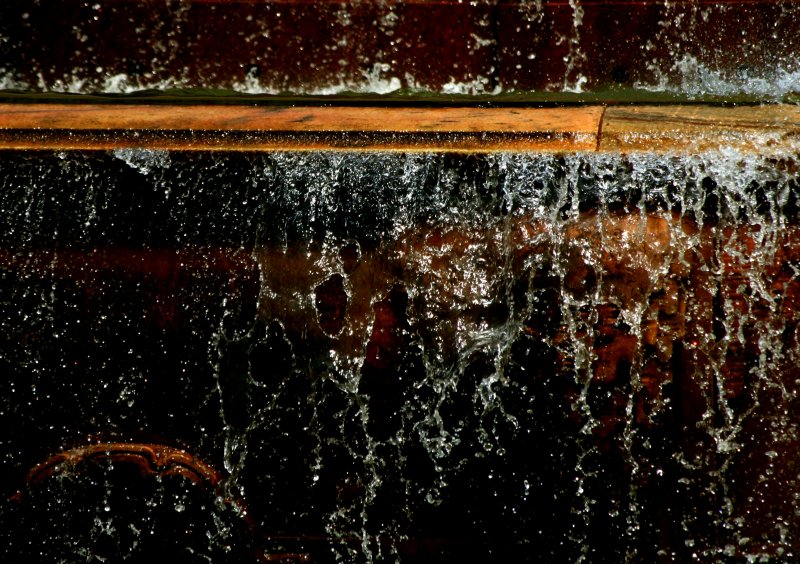 Просто красивые фотографии капель воды (17 фото)