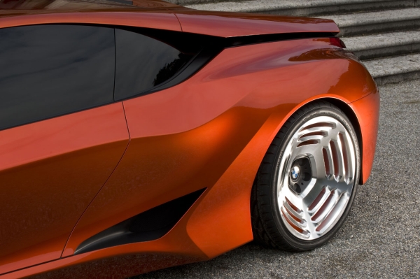 BMW    BMW M1 Hommage (6 )