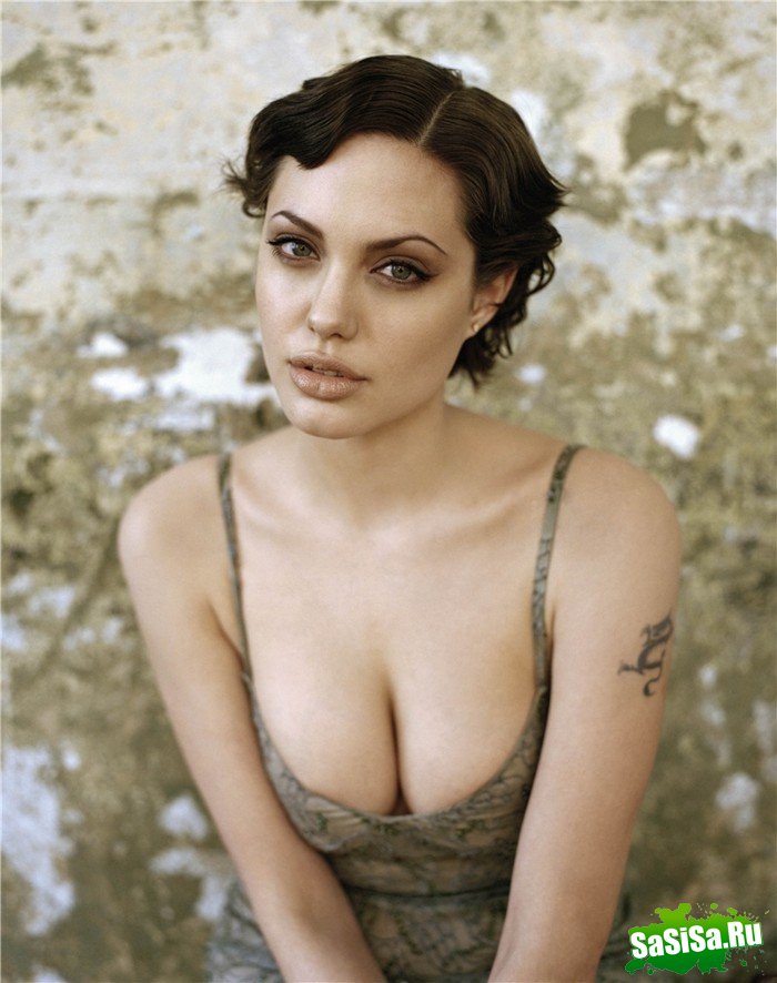 Angelina Jolie - ! (18 )