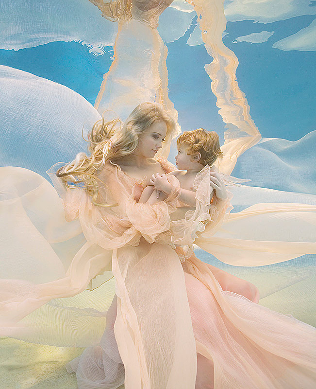 -  Zena HOLLOWAY (24 )