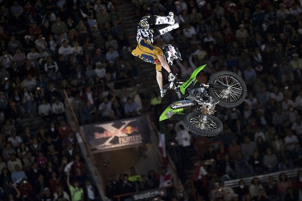 Red Bull X Fighters -    (16 )