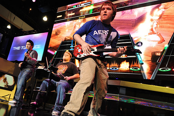   E3 EXPO 2009  - (29 )