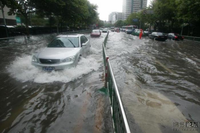 Потоп в Китае (7 фото)