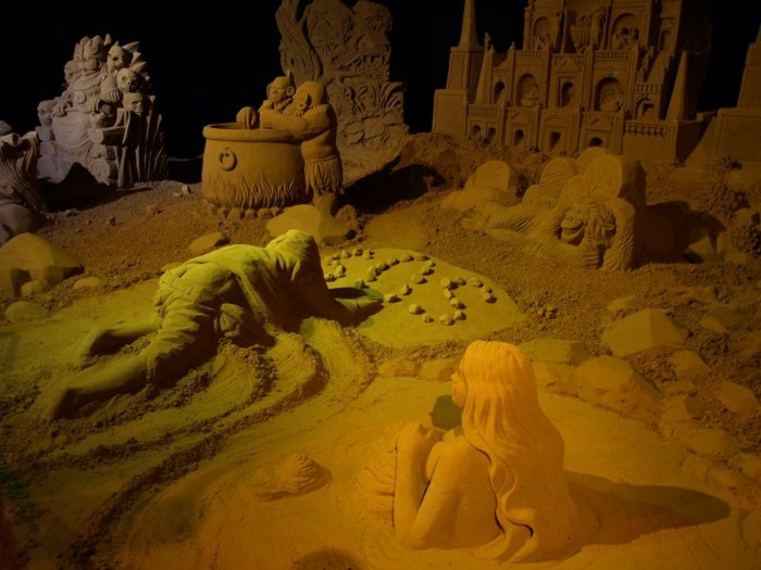 Удивительные скульптуры из песка (33 фото)