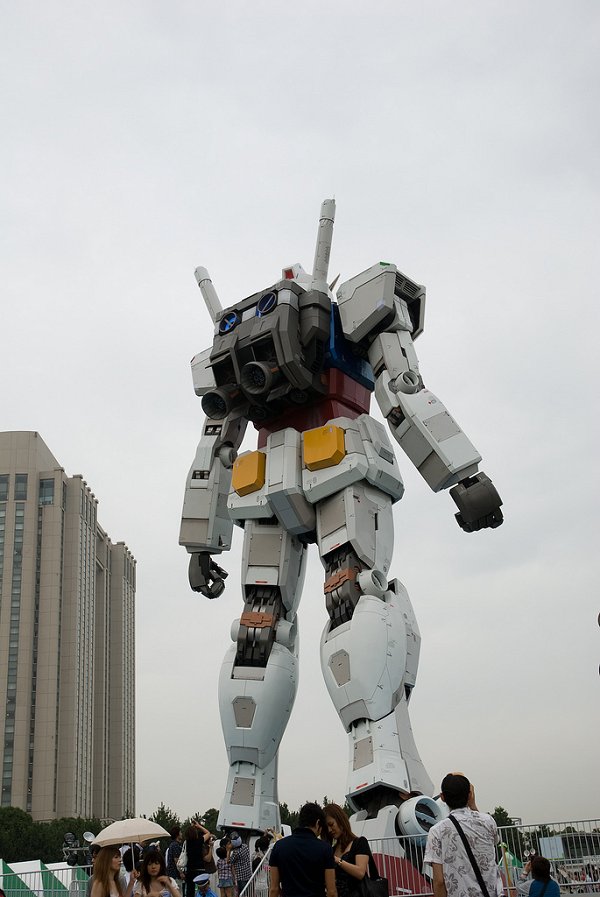 18-   Gundam   (10 )