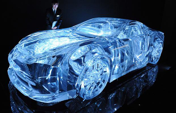 Прозрачная скульптура Lexus LF-A (5 фото)