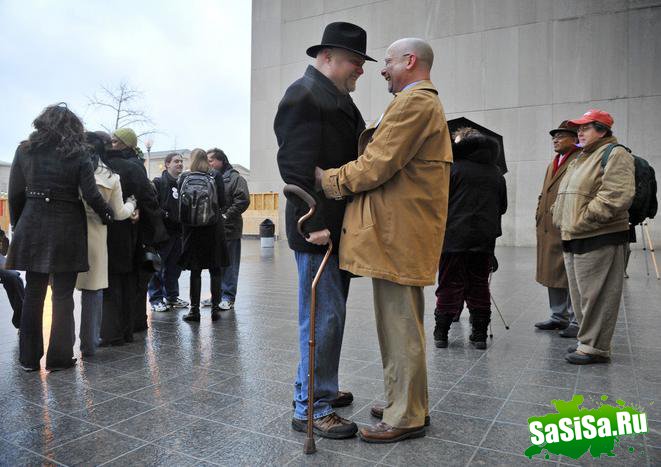 Однополые браки разрешены в шести американских штатах! (7 фото)