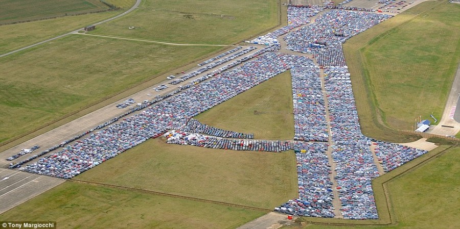 Самая большая парковка (1 фото)