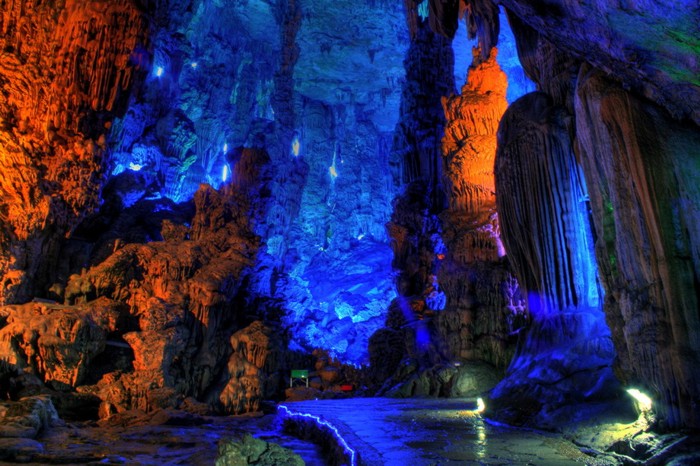 Пещера тростниковых флейт: подземный дворец природы (29 фото)