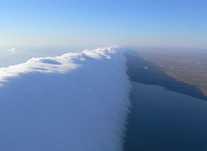 Волны из облаков (10 фото)