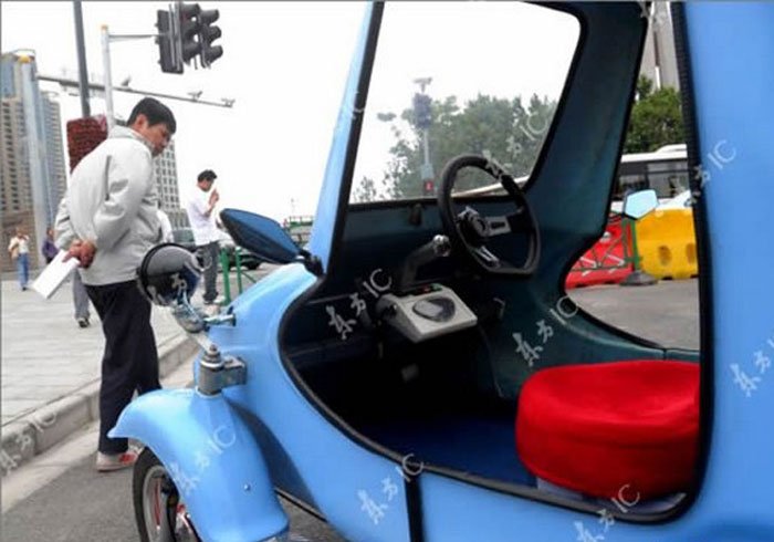 Китаец самолично построил электромобиль (5 фото)