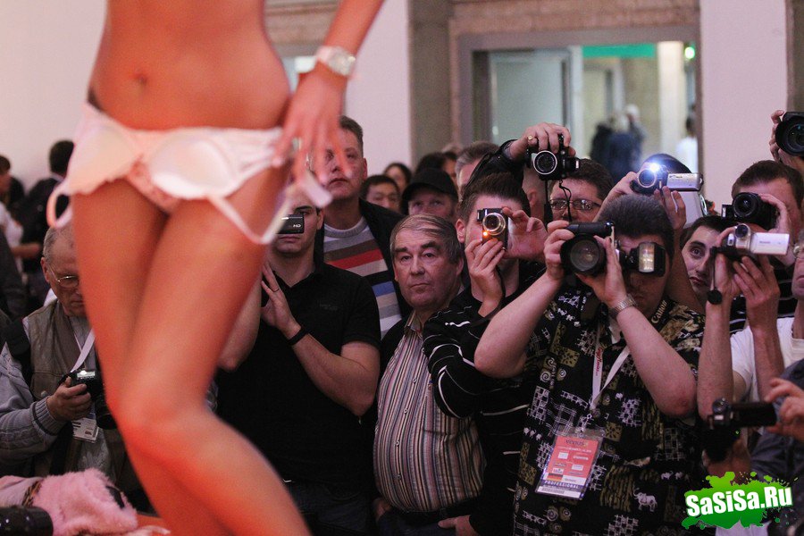   Venus Erotic Fair 2010   (12 )
