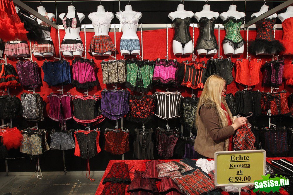   Venus Erotic Fair 2010   (12 )