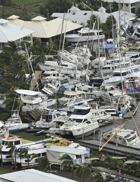 Тропический циклон Яси обрушился на Австралию! (13 фото)