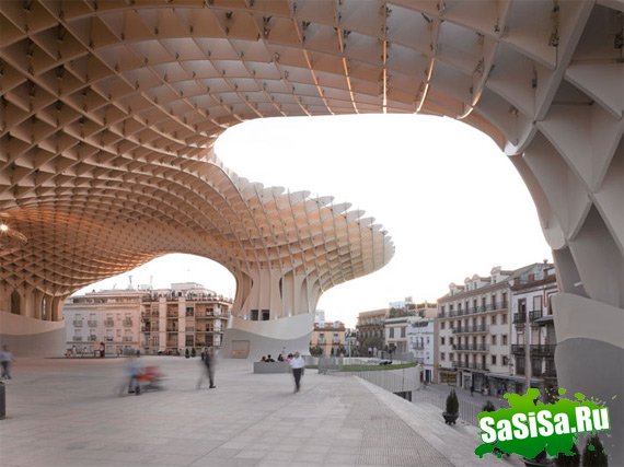 Metropol Parasol   (13 )