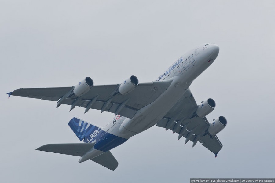   Airbus -380 (18 )