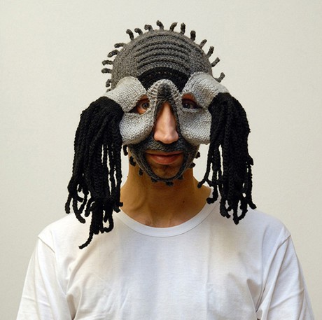 Сумасшедшие вязанные маски (9 фото)