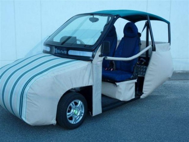 Автомобиль с внешними подушками безопасности (3 фото)