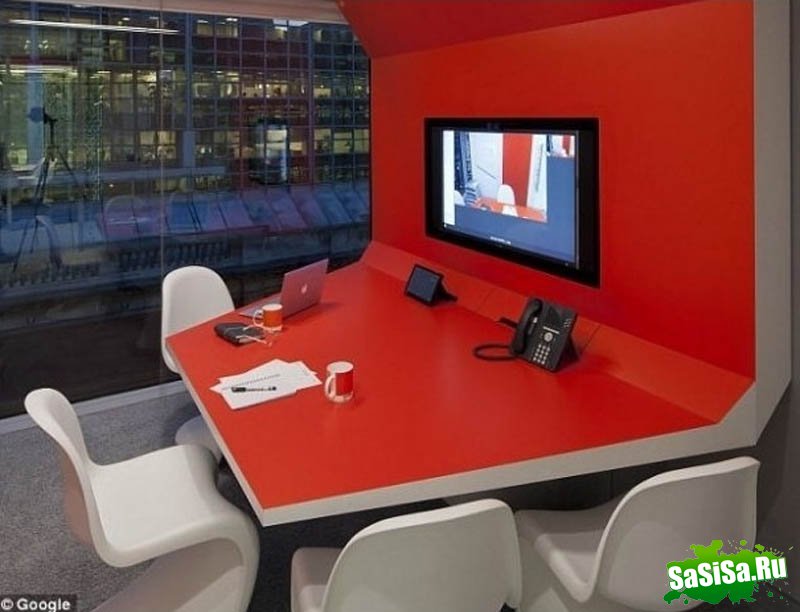 Компания Google открыла в Лондоне офис в стиле космического корабля (172фото)