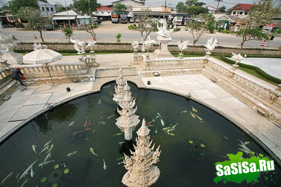   Wat Rong Khun (17 )