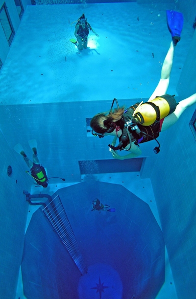 Nemo 33 – cамый глубокий бассейн в мире (9 фото)