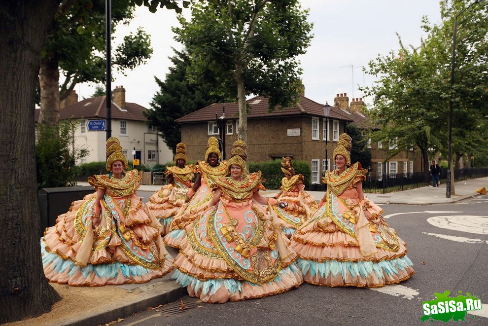 Все прелести Ноттинг-Хиллского карнавала 2012 (19 фото)