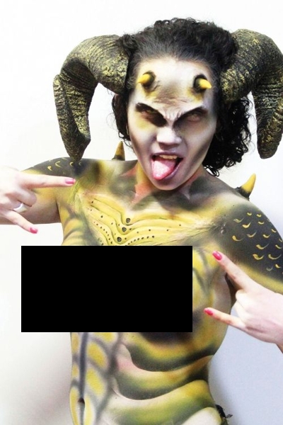 Прислужница аццкого сатаны на колумбийской тату-конвенции (12 фото)