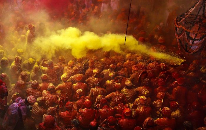 Фестиваль «Холи» в Уттар-Прадеше (20 фото)