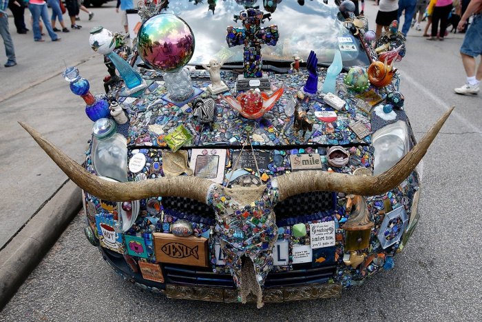 Выставка автомобилей «Art Car Parade» в Хьюстоне (19 фото)