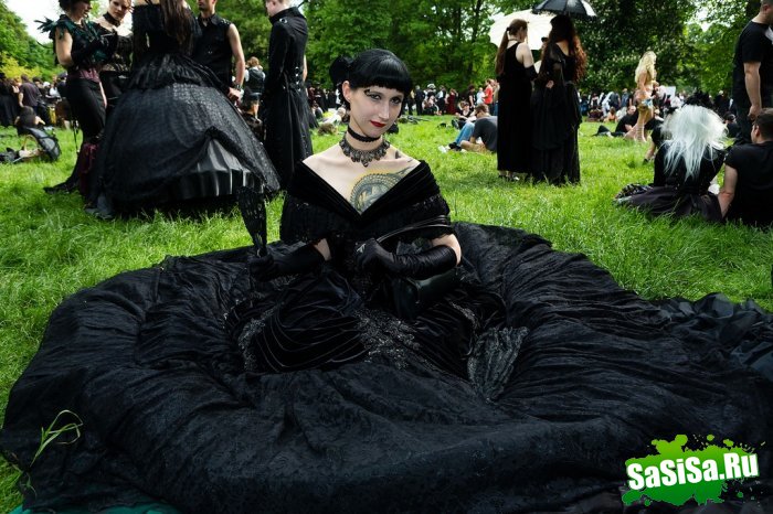  ,    Wave-Gotik Treffen (18 )