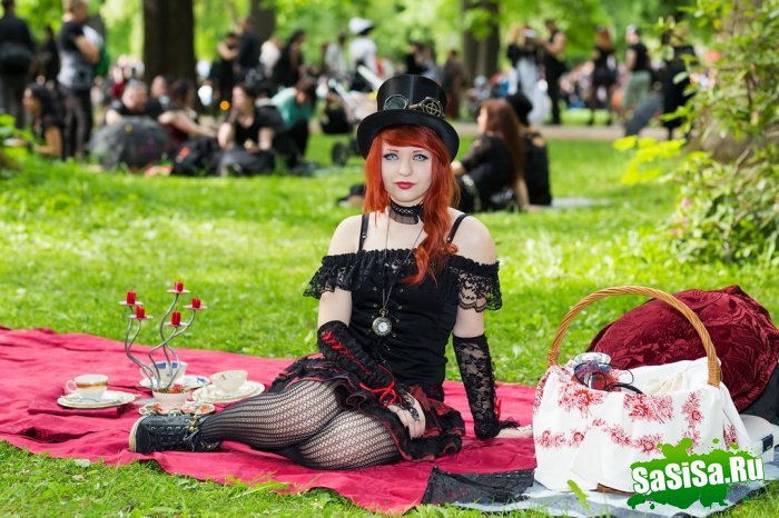  ,    Wave-Gotik Treffen (18 )