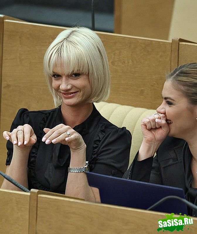 Самые сексуальные женщины-депутаты (8 фото)