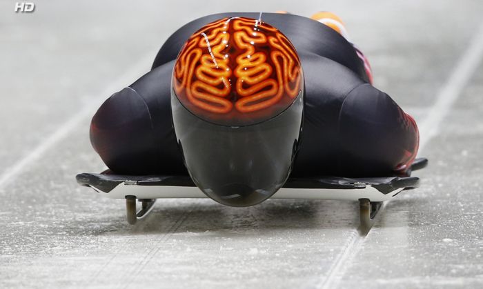 Топ-10 самых оригинальных шлемов скелетонистов XXII Олимпийских зимних игр (9 фото)