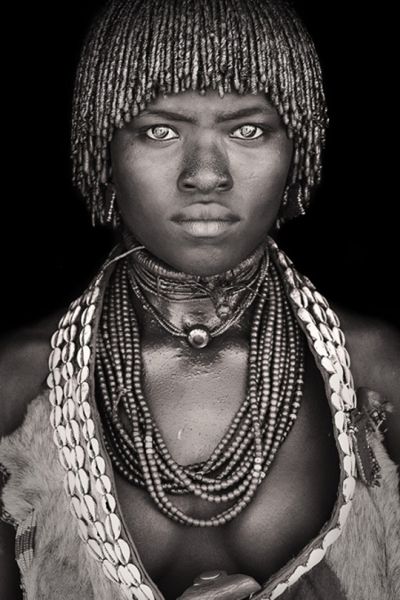 Повседневная жизнь африканских племен в фотографиях Марио Герта (27 фото)