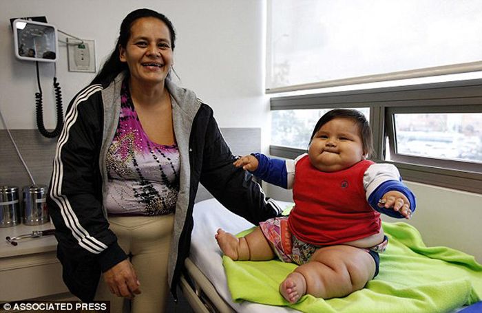 Самый толстый малыш в мире (10 фото)