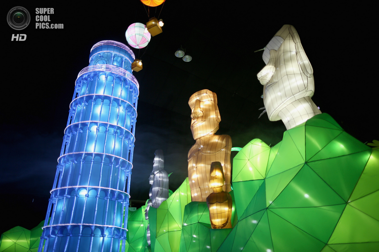 Выставка гигантских фонариков в Блэкпуле (9 фото)
