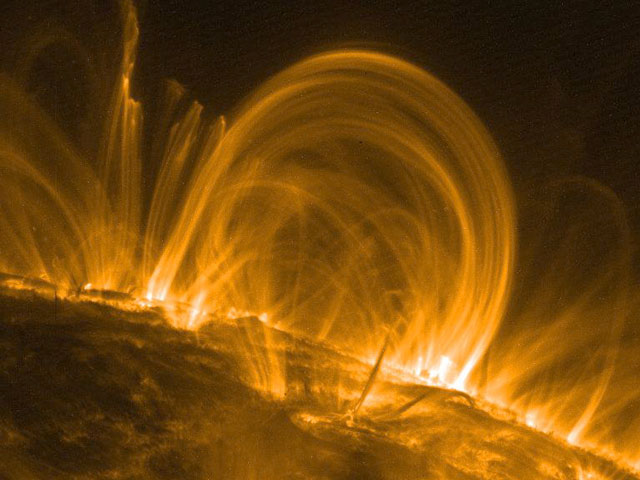 NASA: В солнце образовалась дыра